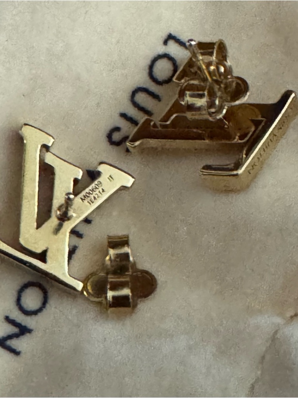 ❌SOLD❌NEW LOUIS VUITTON LV Iconic Gold Finish Crystal Embellished Earrings - Picture 5 of 6